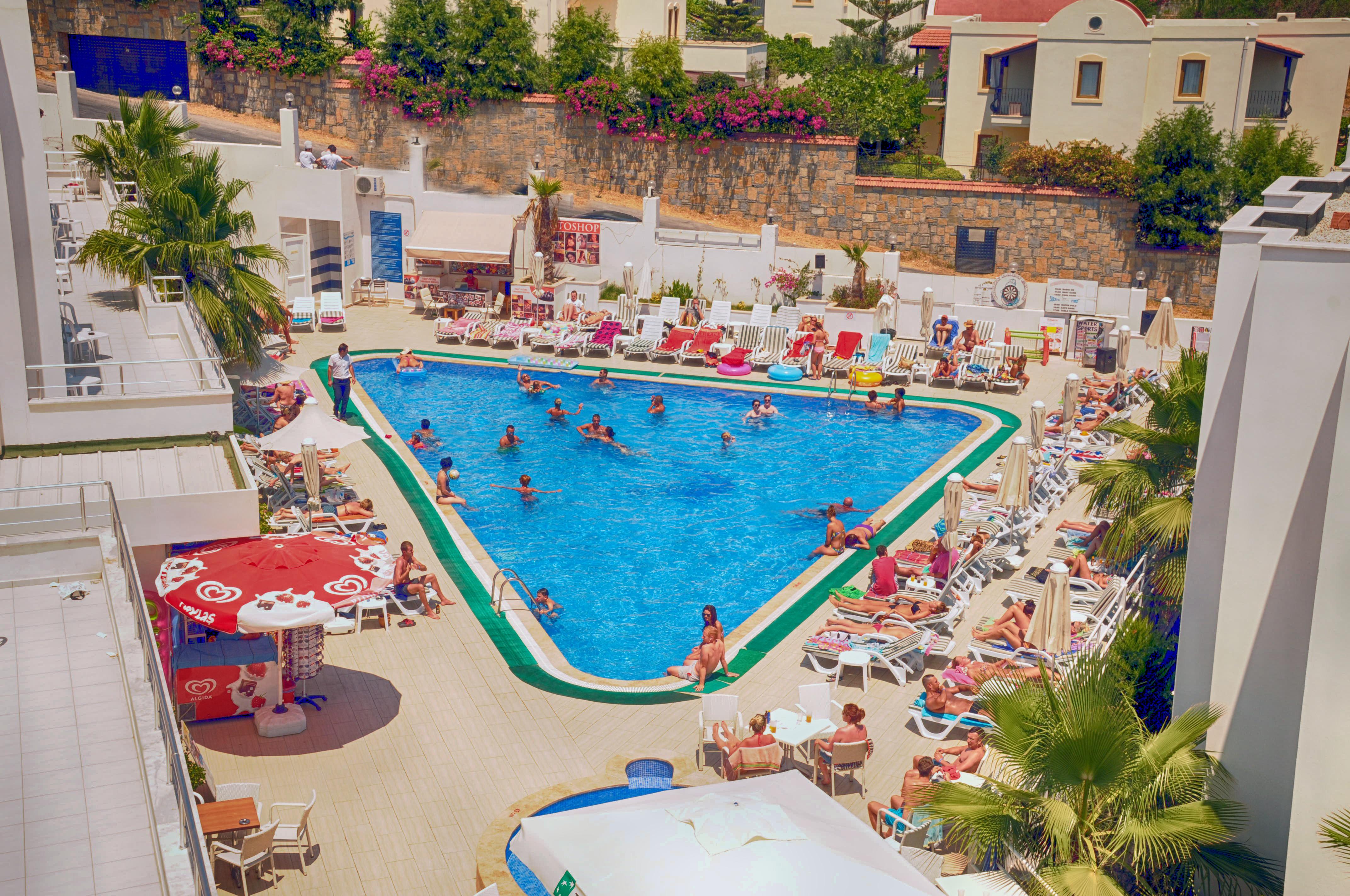Club Shark Hotel Gümbet Exteriör bild