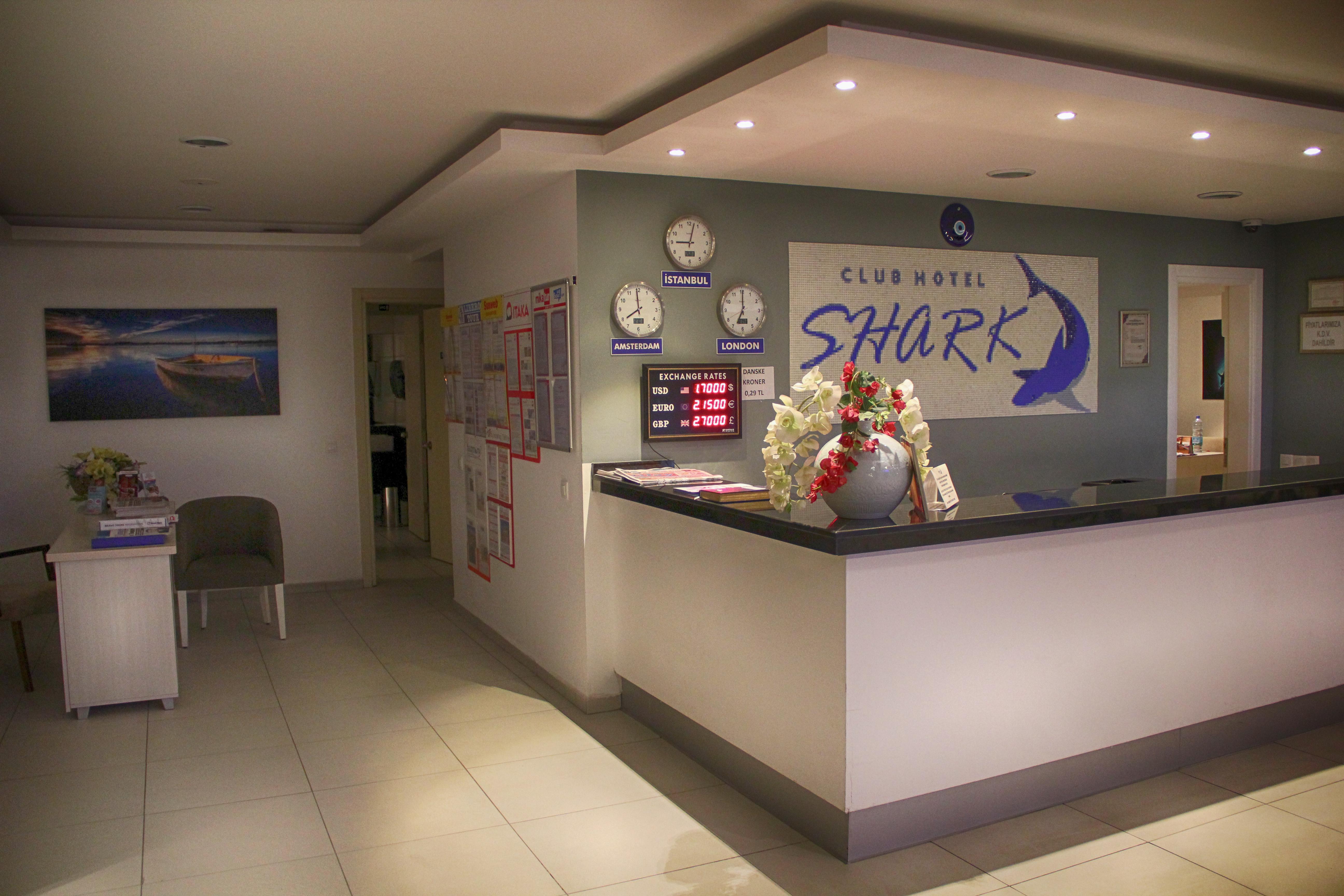 Club Shark Hotel Gümbet Exteriör bild