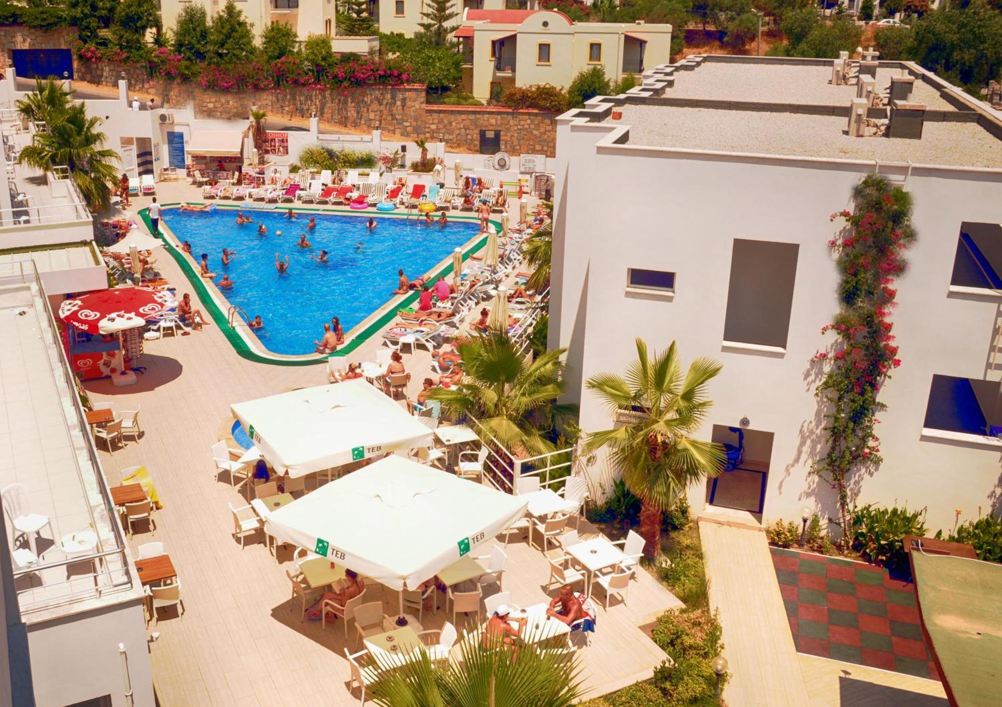 Club Shark Hotel Gümbet Exteriör bild