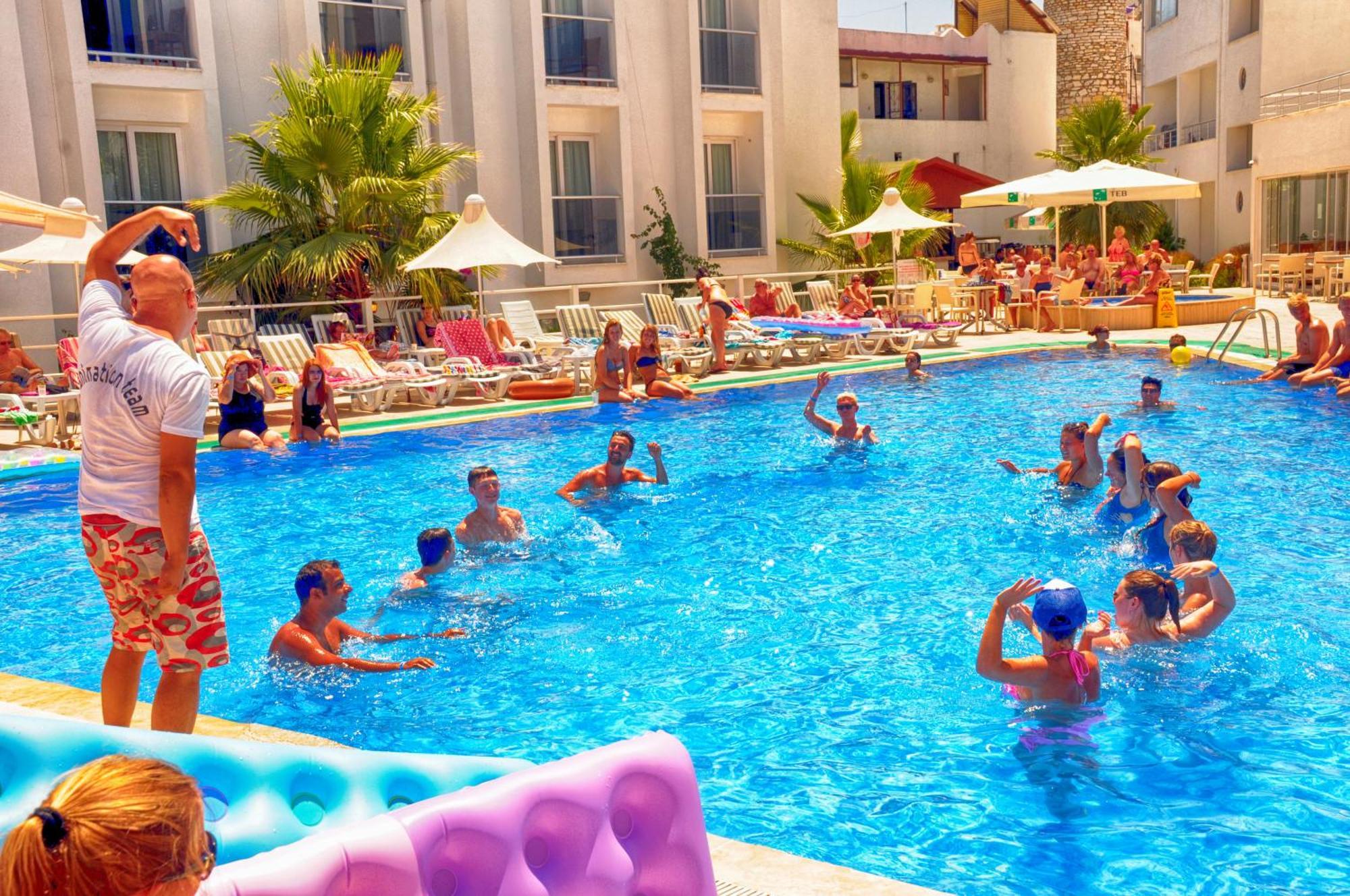 Club Shark Hotel Gümbet Exteriör bild