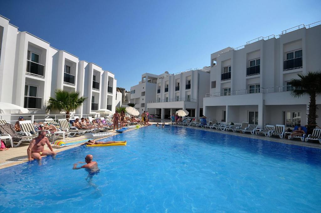 Club Shark Hotel Gümbet Exteriör bild